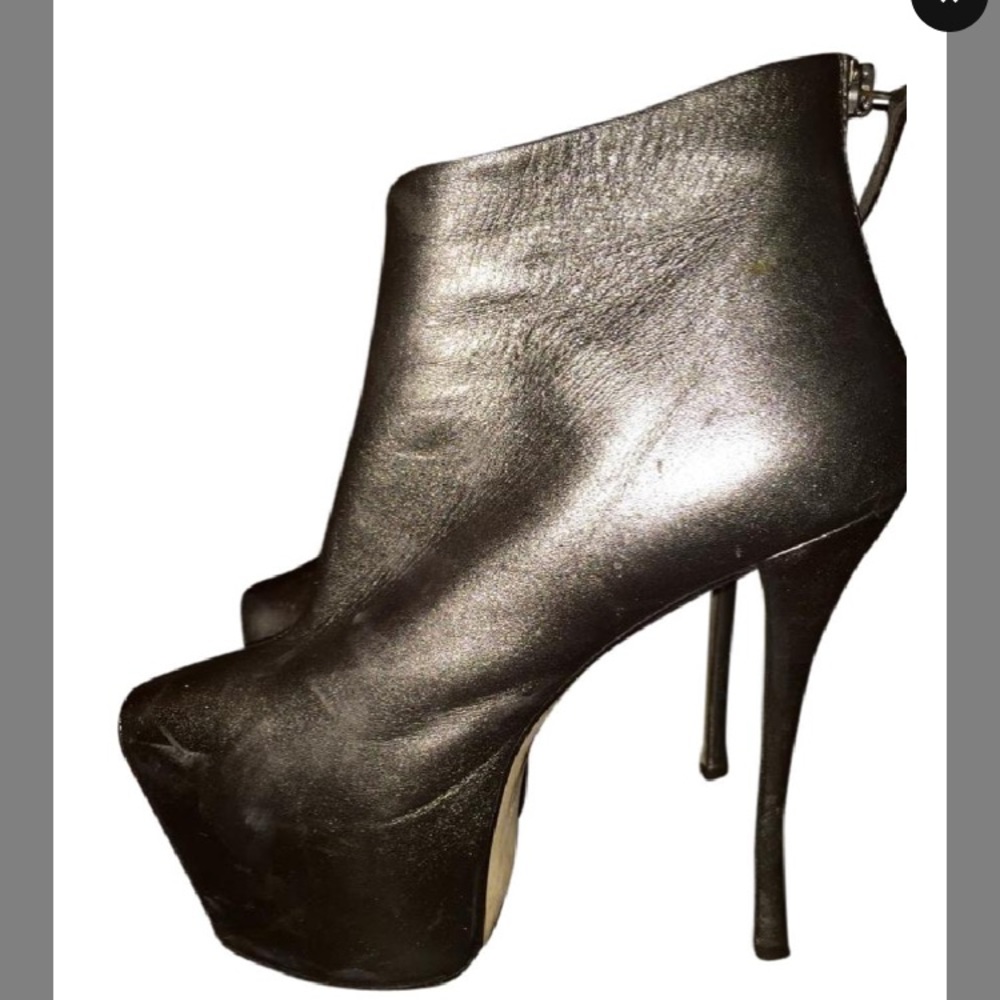 Pewter Ambra Boots/Booties